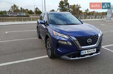 Внедорожник / Кроссовер Nissan Rogue 2023 в Киеве