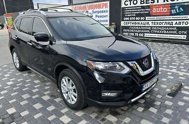 Позашляховик / Кросовер Nissan Rogue 2017 в Шепетівці