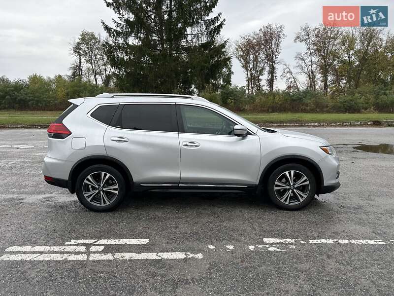 Внедорожник / Кроссовер Nissan Rogue 2017 в Броварах