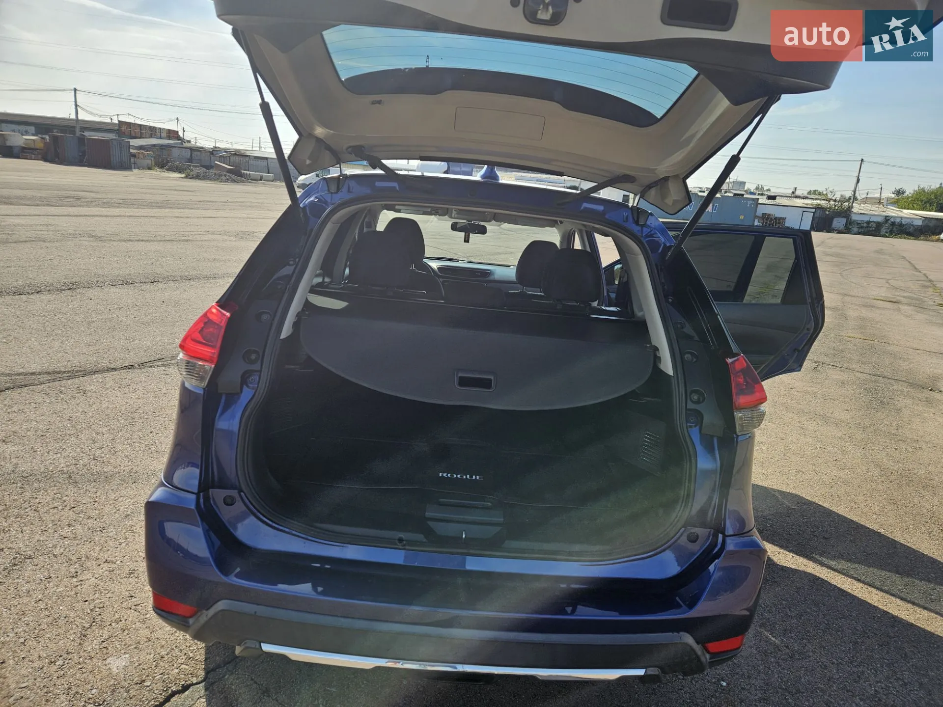 2018 Nissan Rogue - мініатюра 2