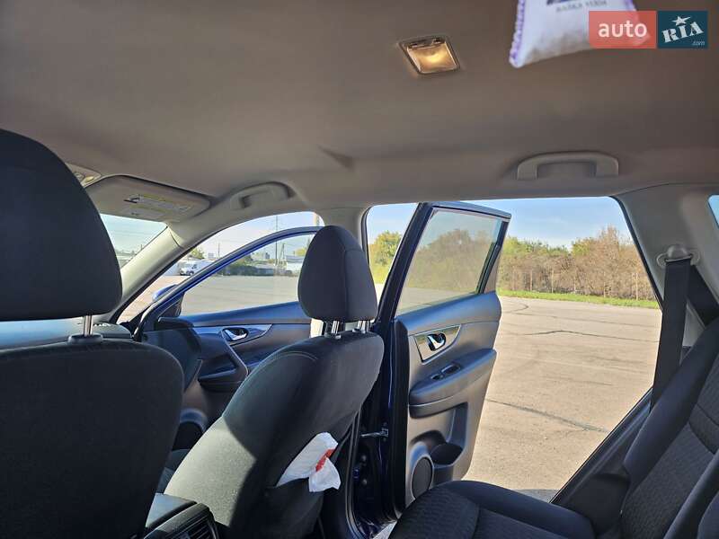 Внедорожник / Кроссовер Nissan Rogue 2018 в Ужгороде