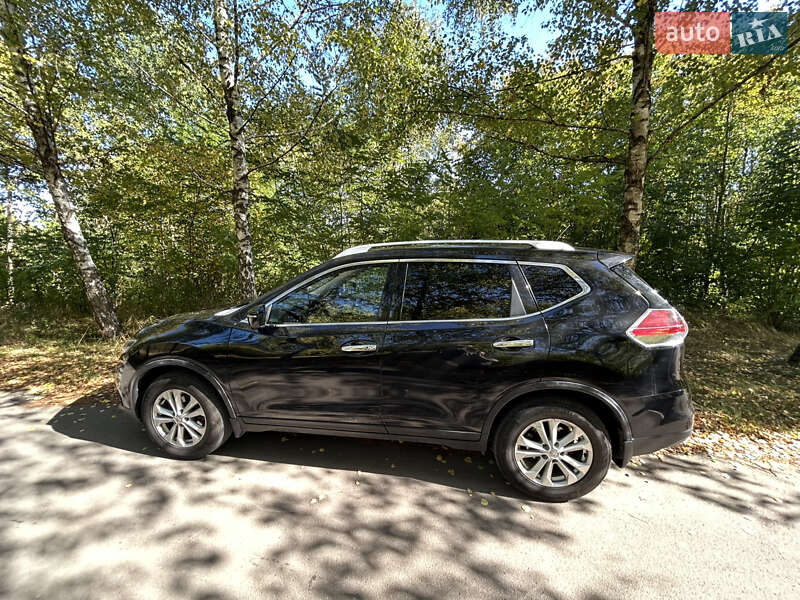 Внедорожник / Кроссовер Nissan Rogue 2016 в Лубнах