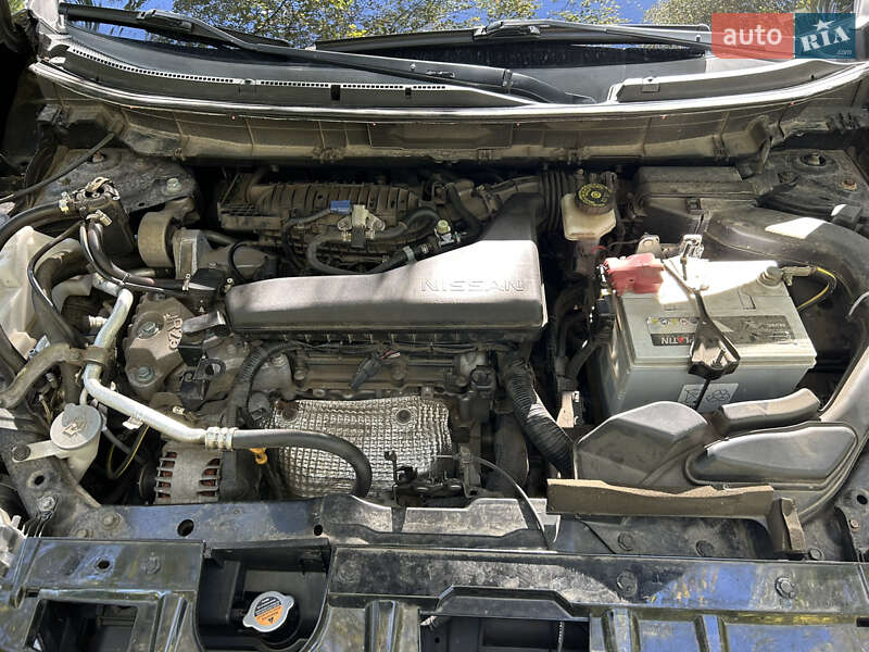 Внедорожник / Кроссовер Nissan Rogue 2016 в Лубнах