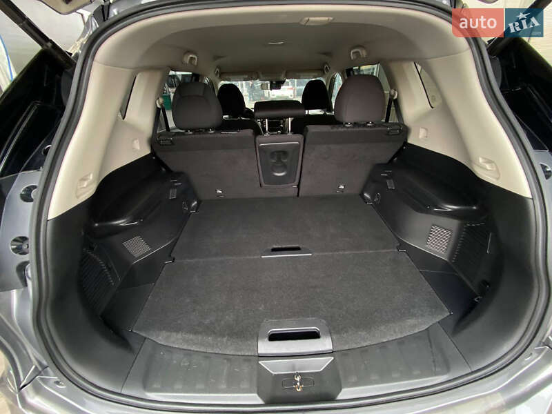 Позашляховик / Кросовер Nissan Rogue 2020 в Кременчуці