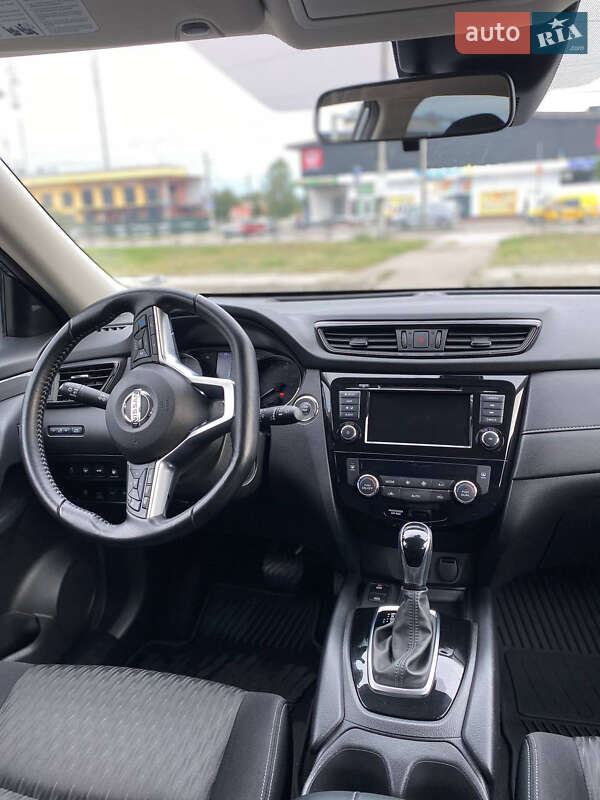 Позашляховик / Кросовер Nissan Rogue 2020 в Кременчуці