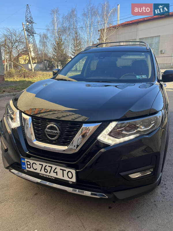 Внедорожник / Кроссовер Nissan Rogue 2020 в 