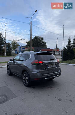 Внедорожник / Кроссовер Nissan Rogue 2019 в 