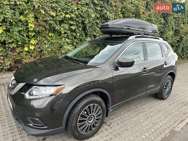 Внедорожник / Кроссовер Nissan Rogue 2016 в Киеве