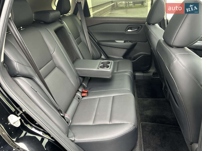 Внедорожник / Кроссовер Nissan Rogue 2023 в Броварах