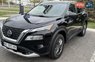 Внедорожник / Кроссовер Nissan Rogue 2021 в 