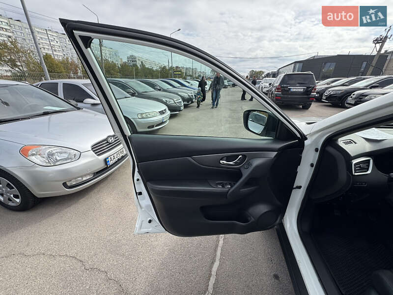 Позашляховик / Кросовер Nissan Rogue 2015 в Запоріжжі фото 19 Позашляховик / Кросовер Nissan Rogue 2015 в Запоріжжі