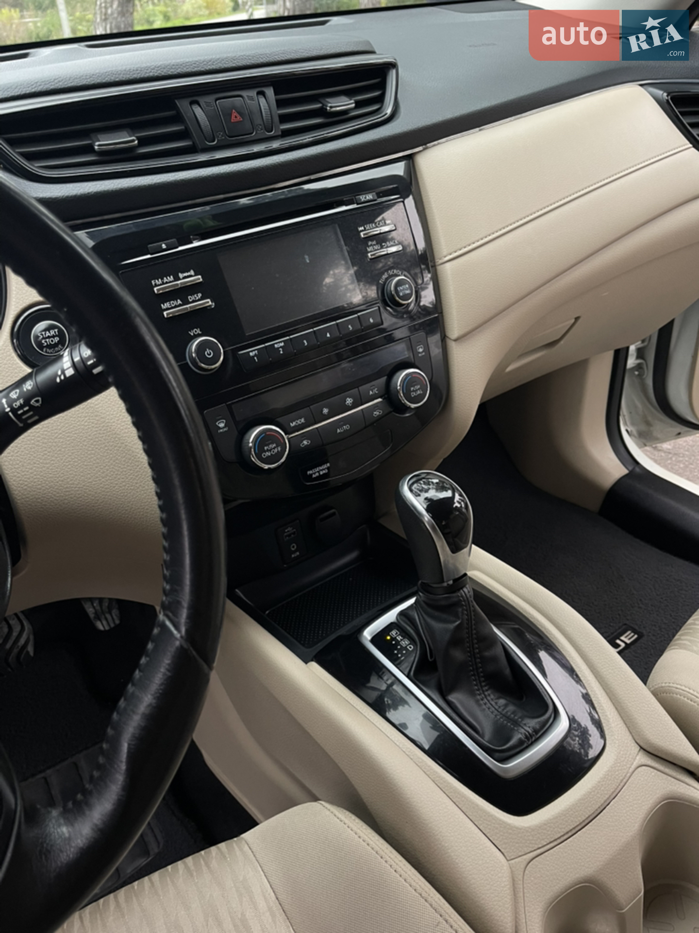 2016 Nissan Rogue - мініатюра 13