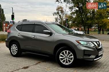 Внедорожник / Кроссовер Nissan Rogue 2017 в Ахтырке