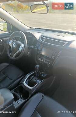 Внедорожник / Кроссовер Nissan Rogue 2015 в  фото 10 Внедорожник / Кроссовер Nissan Rogue 2015 в