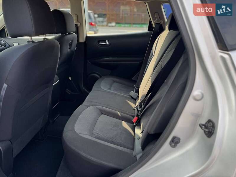 Внедорожник / Кроссовер Nissan Rogue 2013 в Калуше