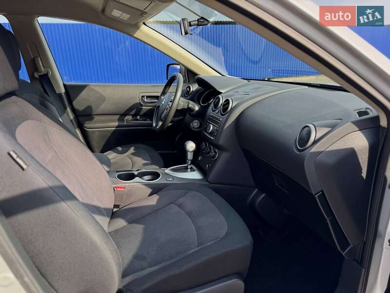 Внедорожник / Кроссовер Nissan Rogue 2013 в Калуше