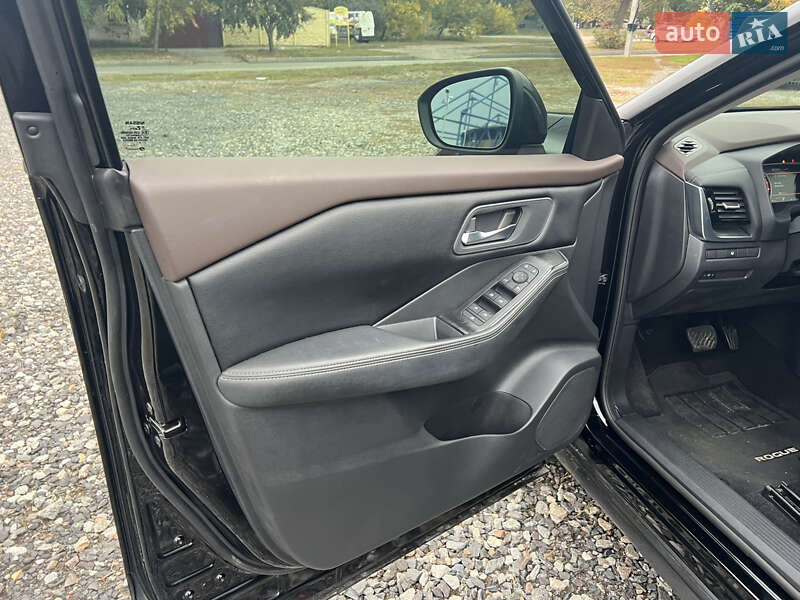 Внедорожник / Кроссовер Nissan Rogue 2020 в Харькове