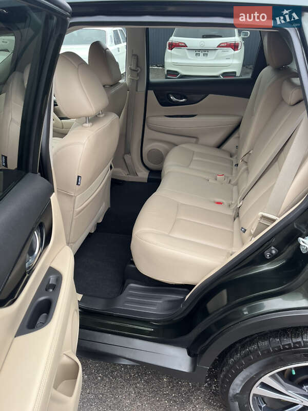 Внедорожник / Кроссовер Nissan Rogue 2018 в Виннице