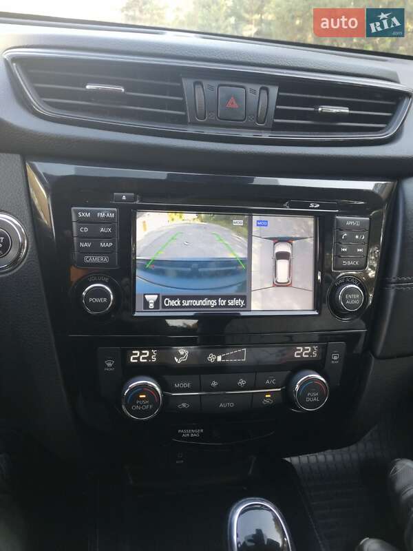 Позашляховик / Кросовер Nissan Rogue 2017 в Горішніх Плавнях