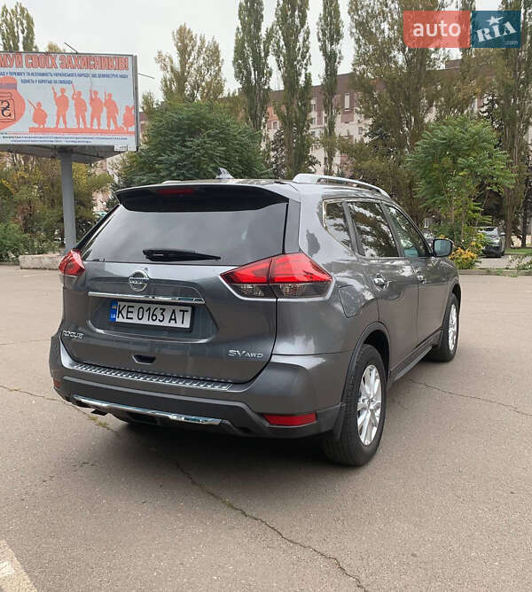 Позашляховик / Кросовер Nissan Rogue 2017 в Кривому Розі