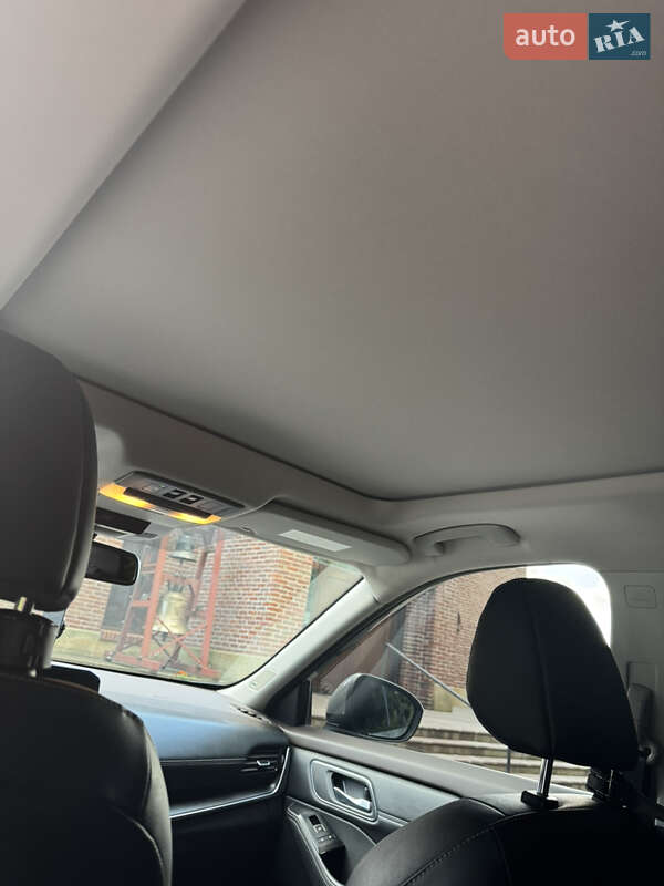 Внедорожник / Кроссовер Nissan Rogue 2021 в Львове