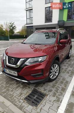 Позашляховик / Кросовер Nissan Rogue 2018 в Вараші