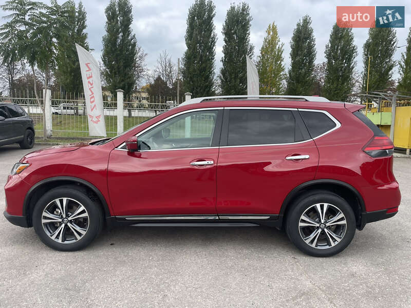 Внедорожник / Кроссовер Nissan Rogue 2017 в Кременчуге