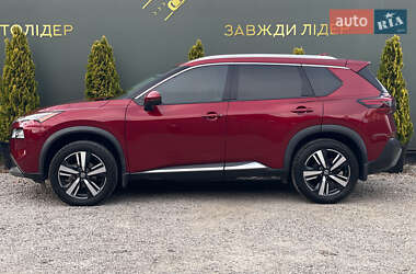 Внедорожник / Кроссовер Nissan Rogue 2021 в 