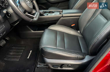 Внедорожник / Кроссовер Nissan Rogue 2021 в 