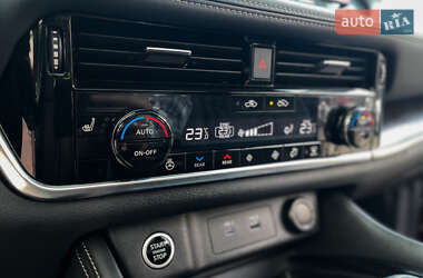 Внедорожник / Кроссовер Nissan Rogue 2021 в 
