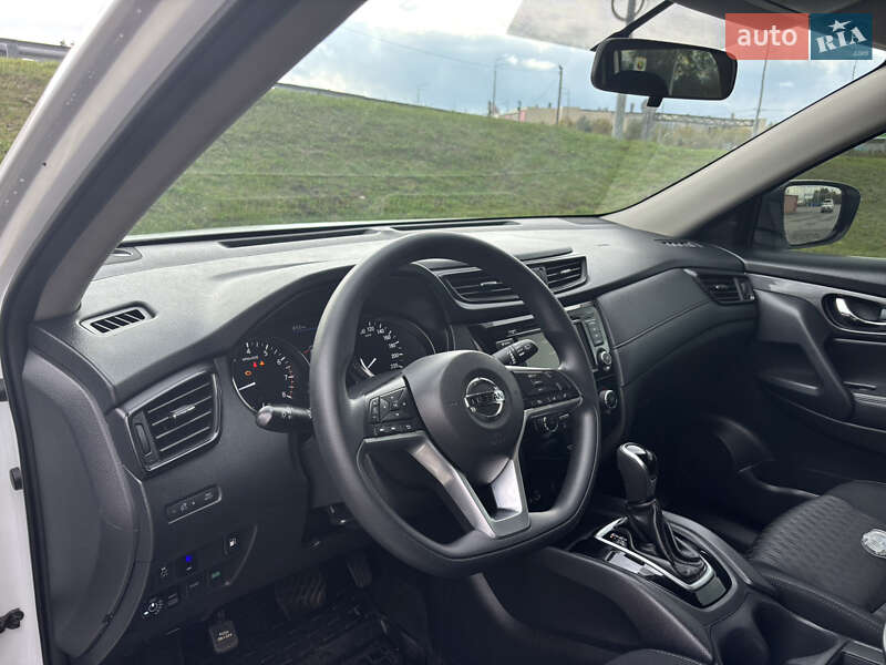 Внедорожник / Кроссовер Nissan Rogue 2018 в Киеве