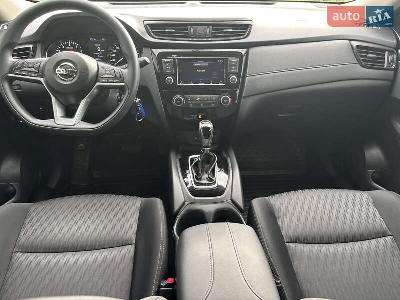 Внедорожник / Кроссовер Nissan Rogue 2018 в Киеве