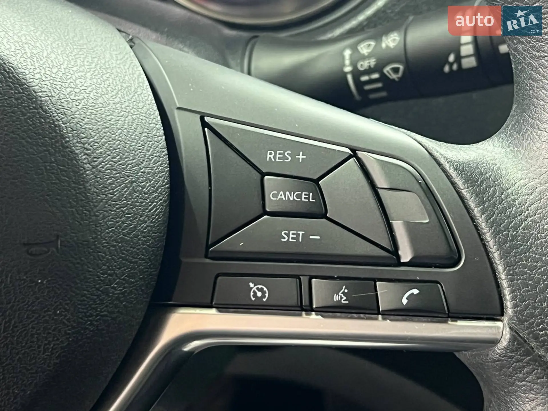 2018 Nissan Rogue - мініатюра 14