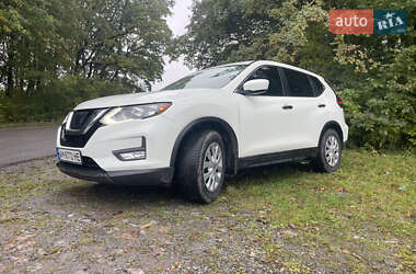 Внедорожник / Кроссовер Nissan Rogue 2017 в 