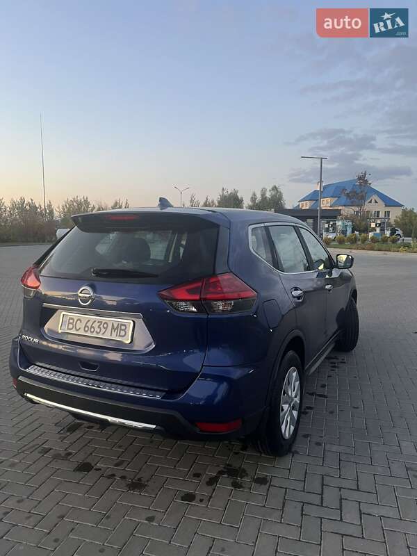 Внедорожник / Кроссовер Nissan Rogue 2017 в Сокале