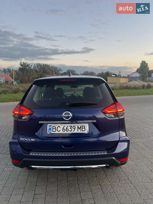 Внедорожник / Кроссовер Nissan Rogue 2017 в Сокале