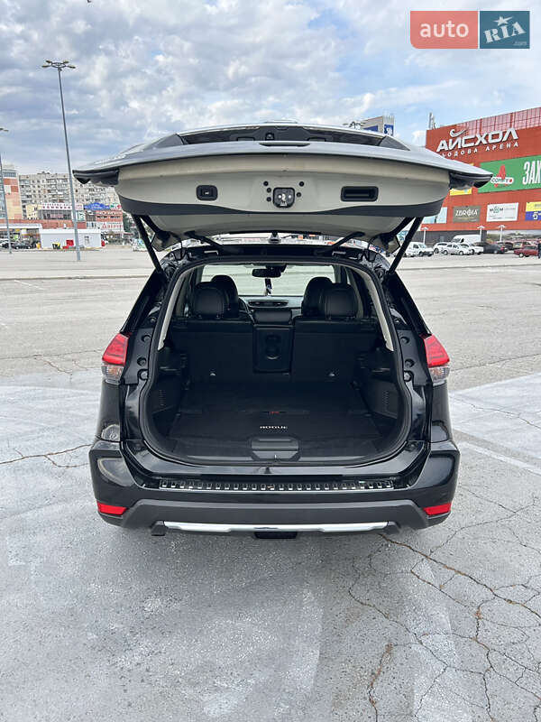 Позашляховик / Кросовер Nissan Rogue 2017 в Харкові