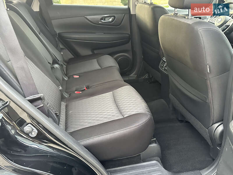 Позашляховик / Кросовер Nissan Rogue 2018 в Ізмаїлі