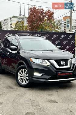 Внедорожник / Кроссовер Nissan Rogue 2017 в 