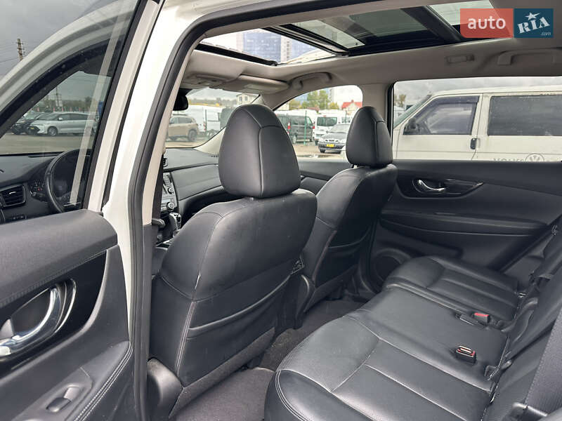 Позашляховик / Кросовер Nissan Rogue 2018 в Києві