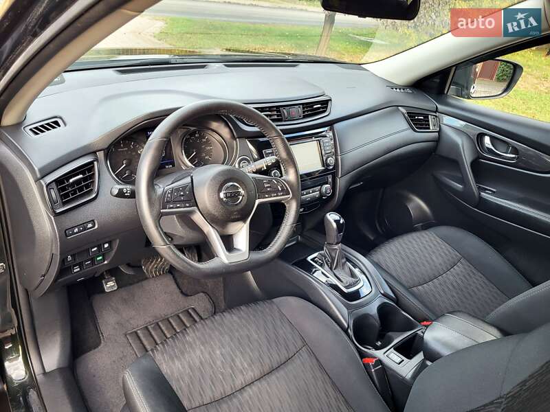 Позашляховик / Кросовер Nissan Rogue 2018 в Запоріжжі