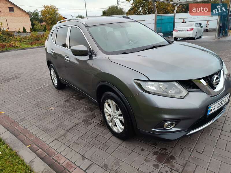 Позашляховик / Кросовер Nissan Rogue 2015 в Києві
