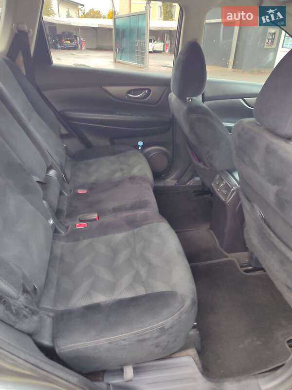 Позашляховик / Кросовер Nissan Rogue 2015 в Києві