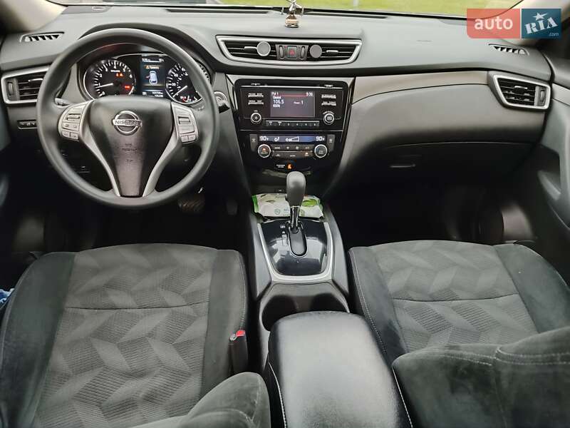 Позашляховик / Кросовер Nissan Rogue 2015 в Києві