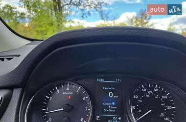 Внедорожник / Кроссовер Nissan Rogue 2017 в 