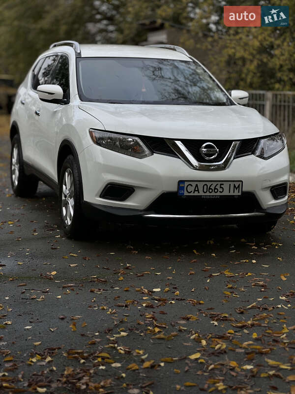 Внедорожник / Кроссовер Nissan Rogue 2016 в Черкассах