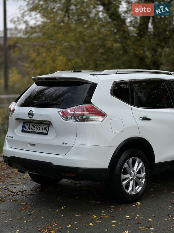 Внедорожник / Кроссовер Nissan Rogue 2016 в Черкассах