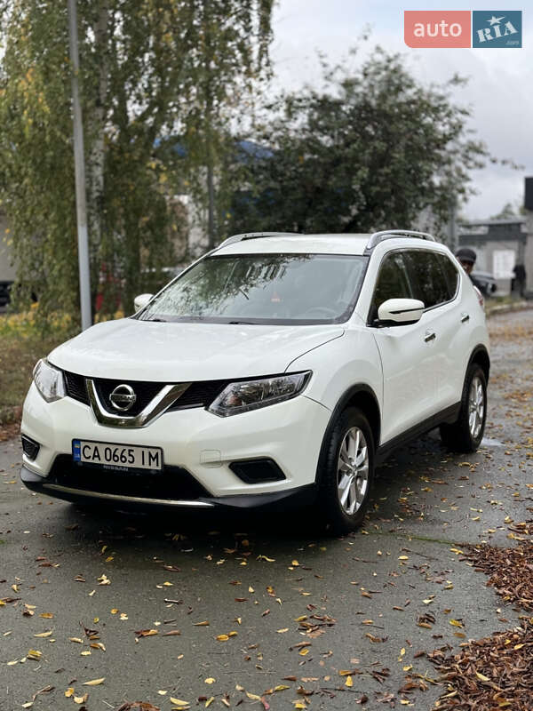 Внедорожник / Кроссовер Nissan Rogue 2016 в Черкассах