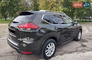 Внедорожник / Кроссовер Nissan Rogue 2017 в 