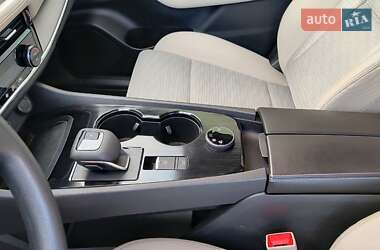 Внедорожник / Кроссовер Nissan Rogue 2021 в 